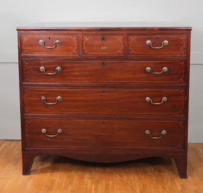 Georgean chest of drawers