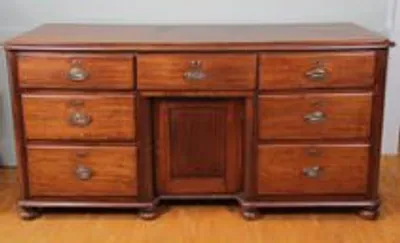 Georgean dresser thumbnail 2