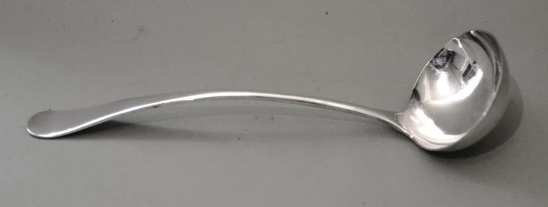 Pollepel - Zilver › Serviesgoed - €25.00 - Verzilverde pollepel
Gemerkt Mappin & Webb