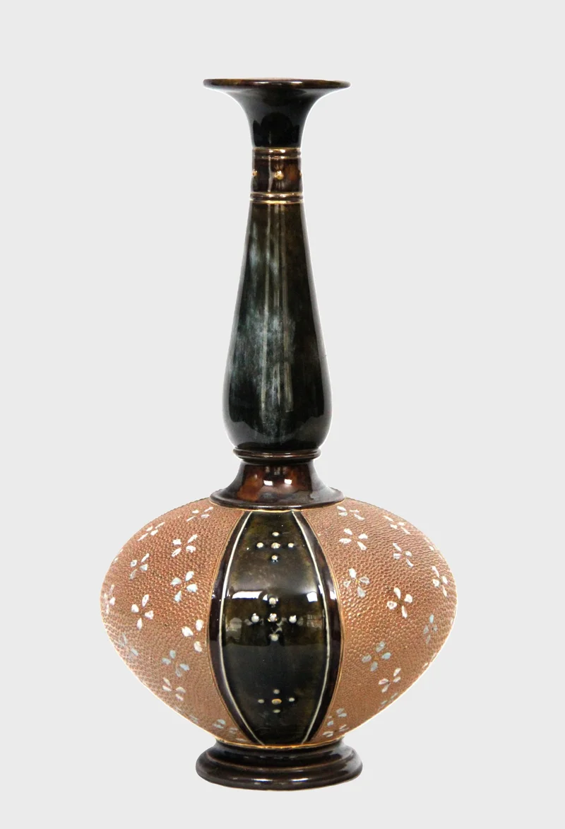 Royal doultonvaas - Porselein › Vazen - €125.00 - Gemerkt Royal Doulton
Datummerk 1922-1956
26cm hoog