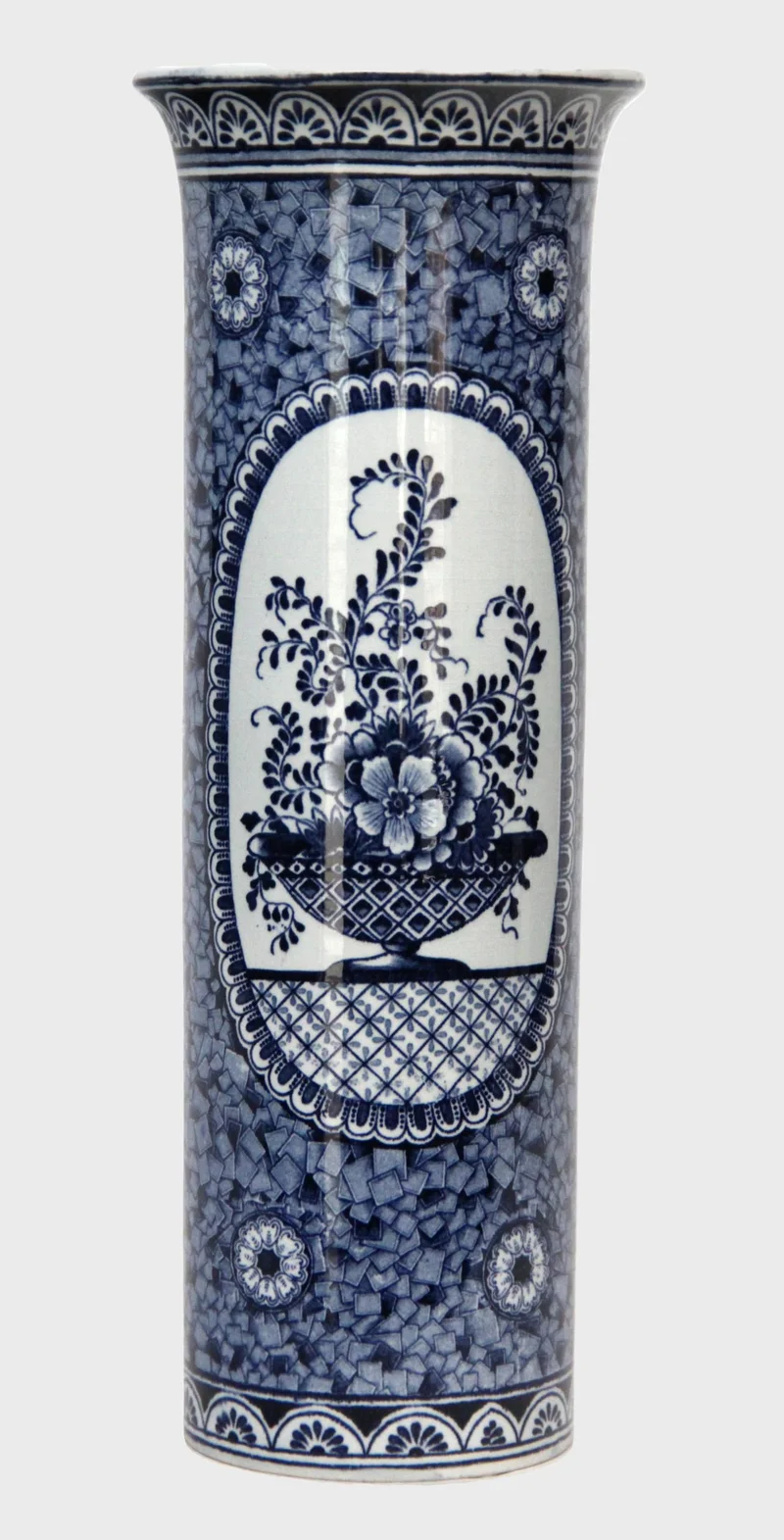 Vaas Regout - Porselein › Vazen - €50.00 - Kokervaas in blauwwit versiering.
Gemerkt Pieter Regout Maastricht
51cm hoog
Ca 1900