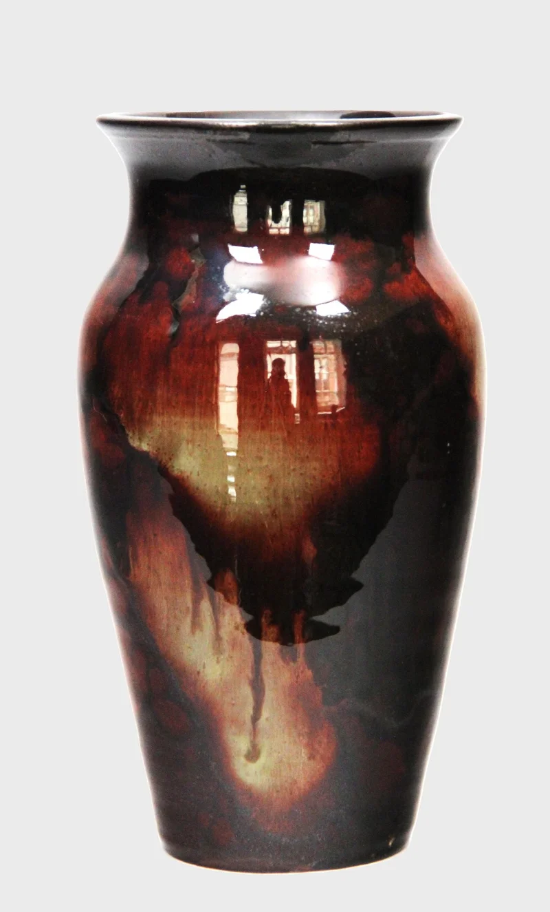 Vaas Wales - Porselein › Vazen - €35.00 - Gemerkt Ewenny Pottery
22cm hoog
1930-1940