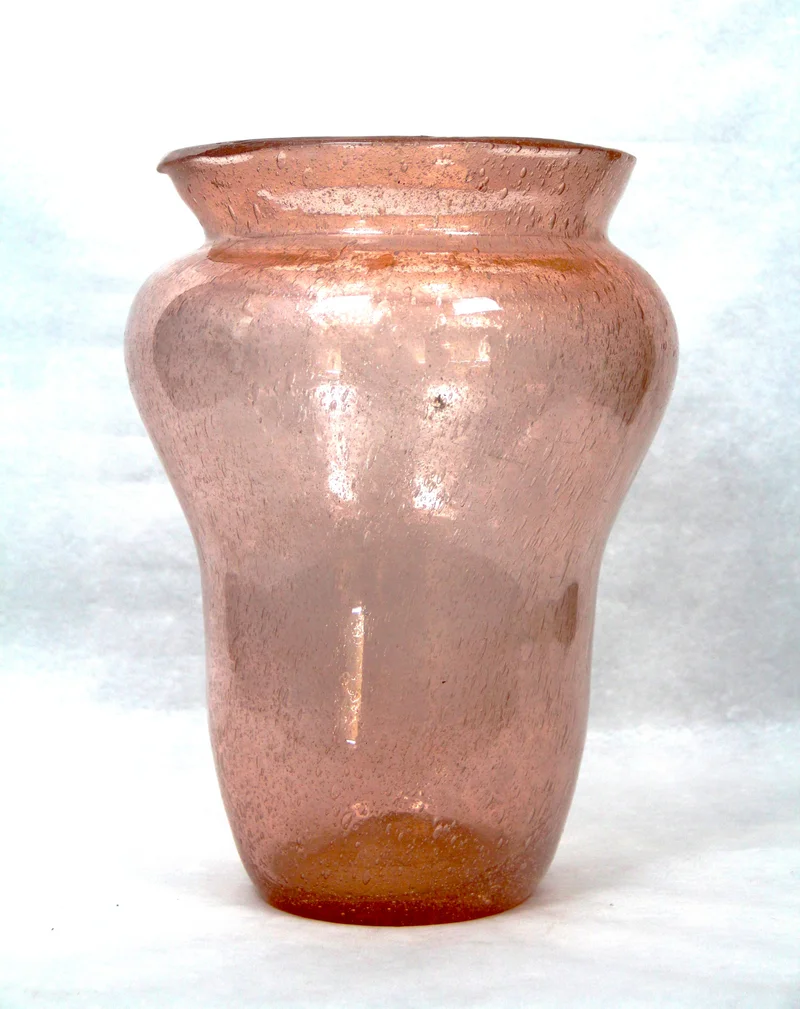 Vintage roze vaas - Glas › Vazen - €225.00 - Mondgeblazen glas met craquelé
36cm hoog; diameter 25cm